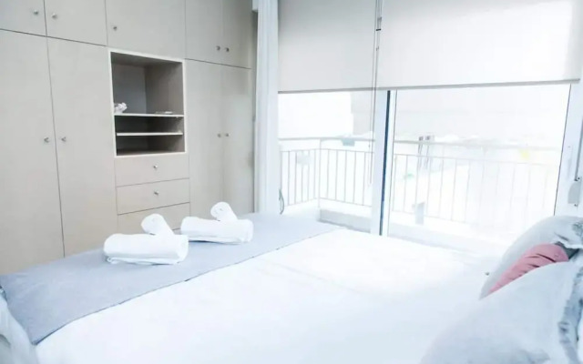 Elegant & Spacious  Apt. with Sea View