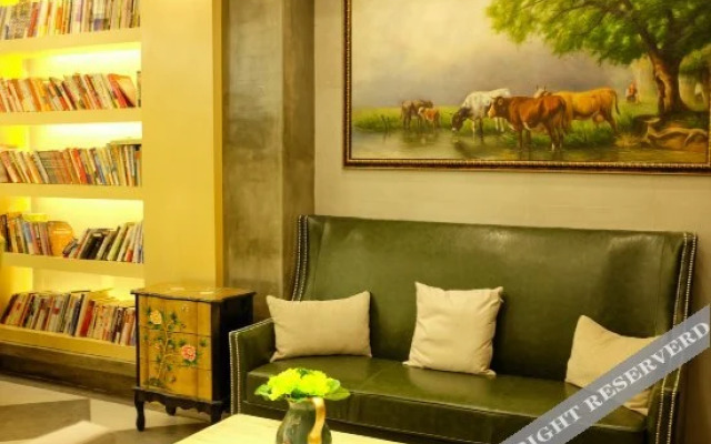 Yinhua Lake View Garden Hotel