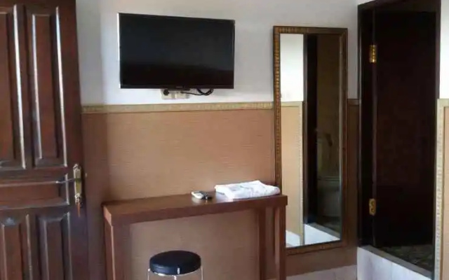 Pandora Hotel