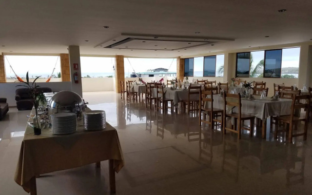 BlueBay Galapagos Planet