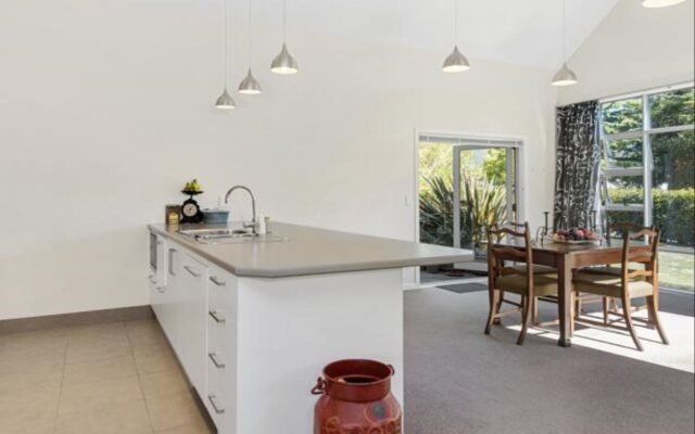 Lupin Lodge Bed and Breakfast