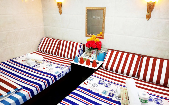 Day And Night Hotel - Hostel