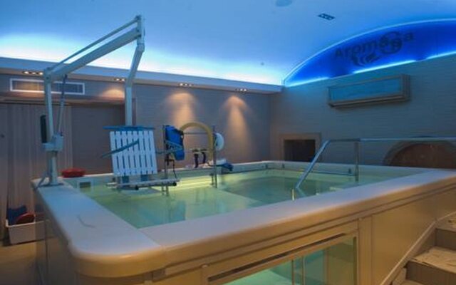 Issham Hotel