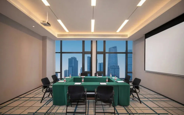Holiday Inn Express Chongqing Central Park By Ihg