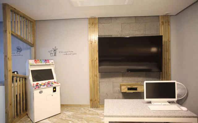 Cheonan Hound Hotel