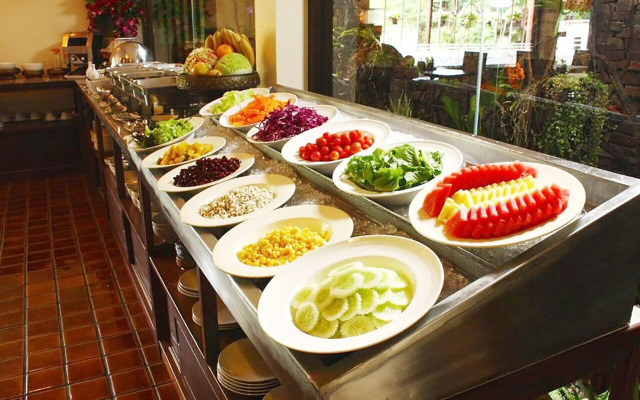 CM Night Bazaar Boutique Hotel