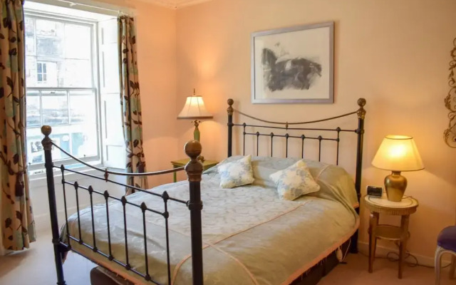 1 Bedroom Flat in New Town Edinburgh