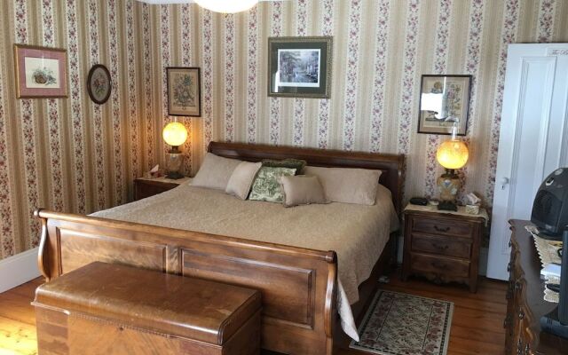 A Seafaring Maiden Bed and Breakfast