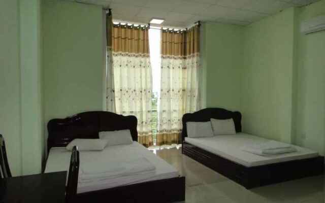 Phat Thinh Hotel Guesthouse