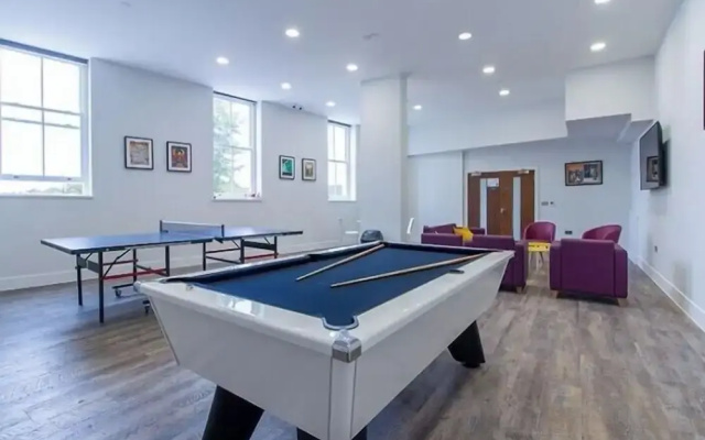 Student Stylish Studio at Seven Sisters