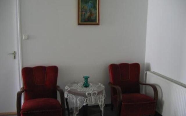Bor Apartmanház