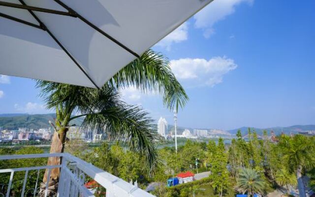 Xishuangbanna Jinghong Danrui Lanzhu Light Luxury Homestay