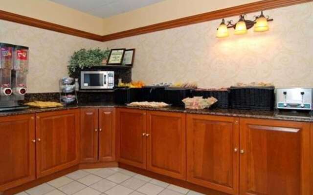 Quality Inn & Suites Bensalem