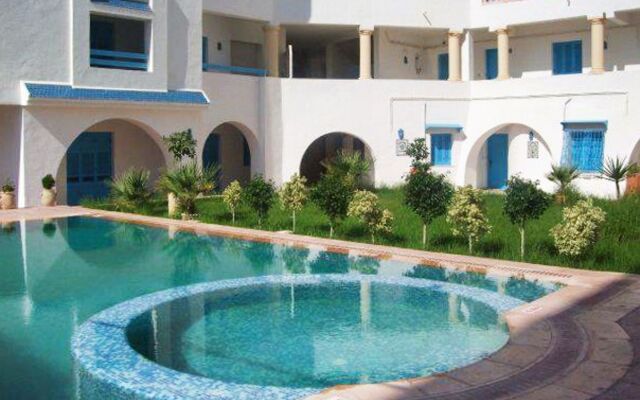 Colourful Flat In Tantana Tunisia With Air Con Terrace And Pool 200