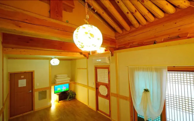 Beautiful House Hanok Stay