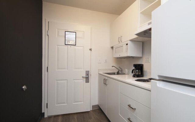 InTown Suites Extended Stay Houston TX - Cypress Station