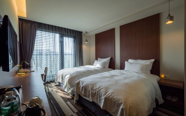 Watermark Hotel Kaohsiung Station