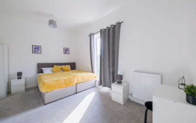 2 Bedroom House in Birmingham