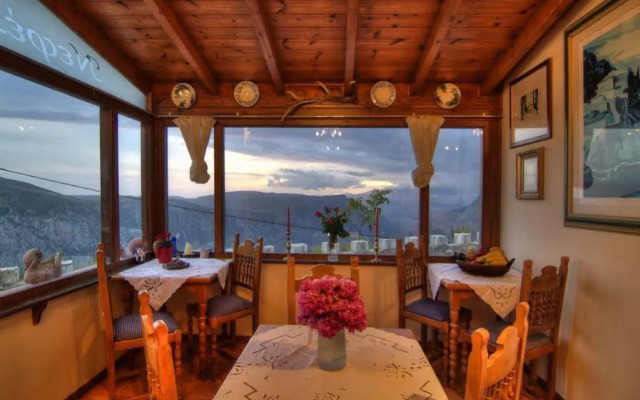 Nefeles Guesthouse