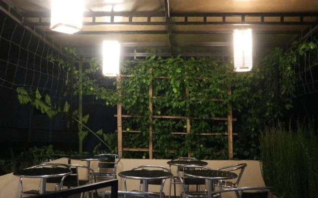 Mitra Guest House