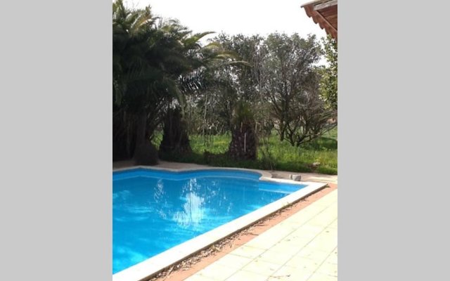 Loft mansardato con giardino e piscina/ loft with garden and swimming pool