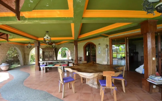 Saudara Home