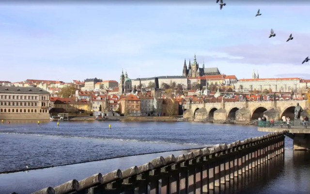 MOODs Charles Bridge