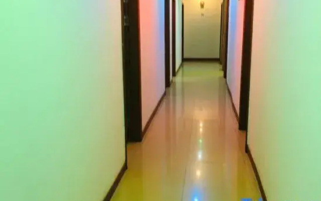 Yaji Lianhua Hostel
