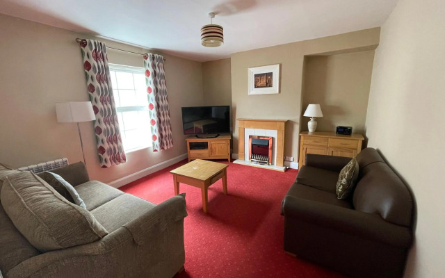 Belmore Court & Motel