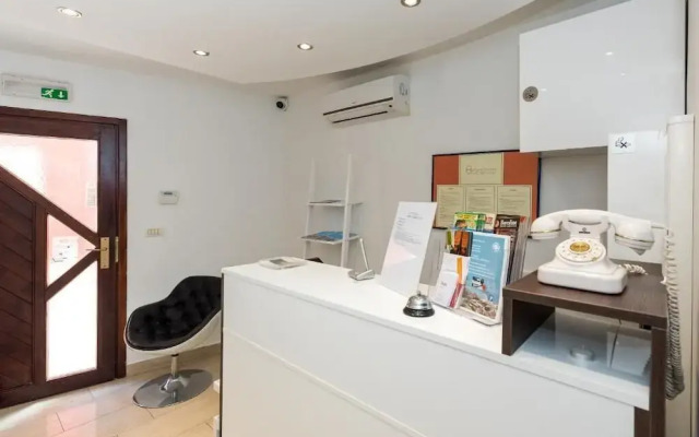 Marina Hotel - Restaurant