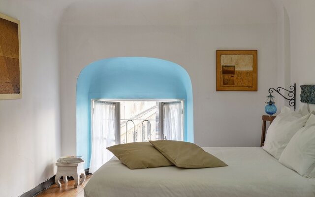 Appartamento a Palazzo Pallavicino in centro