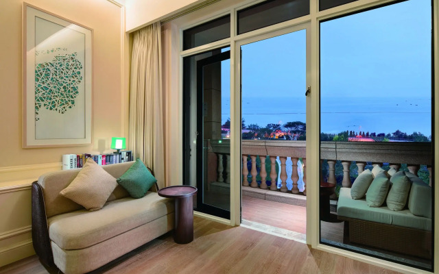 Hilton Dalian Golden Pebble Beach Resort
