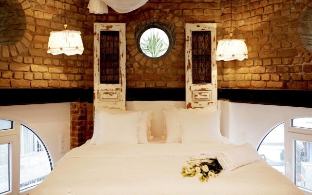 The White Swan Suites Beyoglu