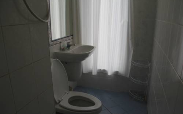 Chanisara Guesthouse