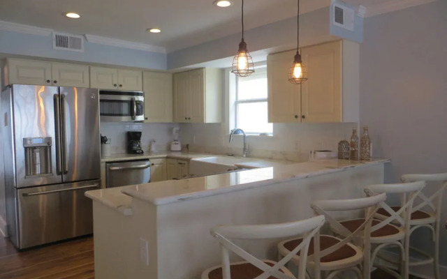 Comfort Breeze by RedAwning