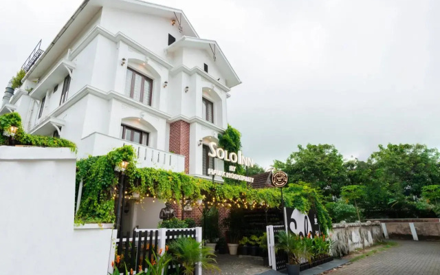 Solo Inn By Hawk Hospitality