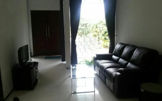 Omah Gedongan House
