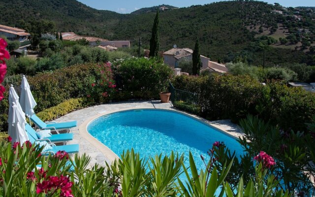 Gorgeous Villa in  Les Issambres with Swimming Pool