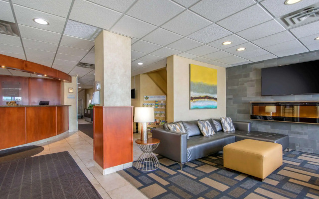 Clarion Hotel