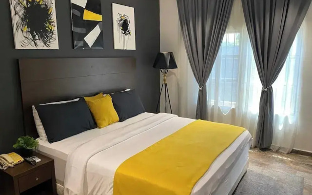 Broadfields Hotel