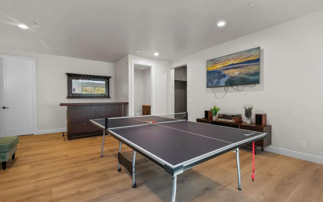 Pine Meadow All Seasons Lodge