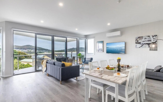 Fingal Bay View Unit 1 16 Tuna Crescent