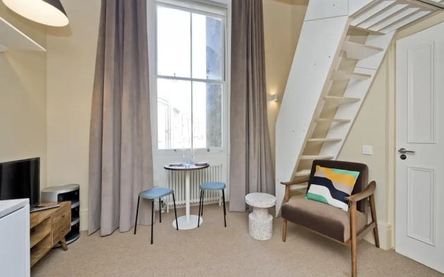 Stylish Mezzanine Studio Near Regent s Park