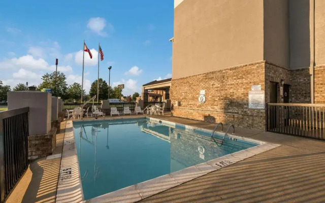 Spark by Hilton Oxford