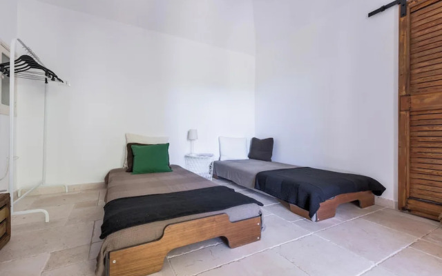 3937 Villa Irene by Barbarhouse