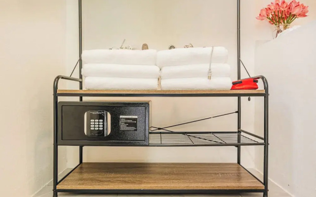 Privada Stays - Private Pools & Colorful-Chic Boutique Hotel