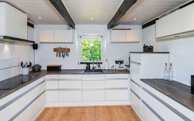 6 Person Holiday Home in Logstor