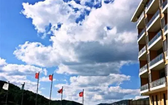 Zhangjiakou Dolomiti White Birch Hotel