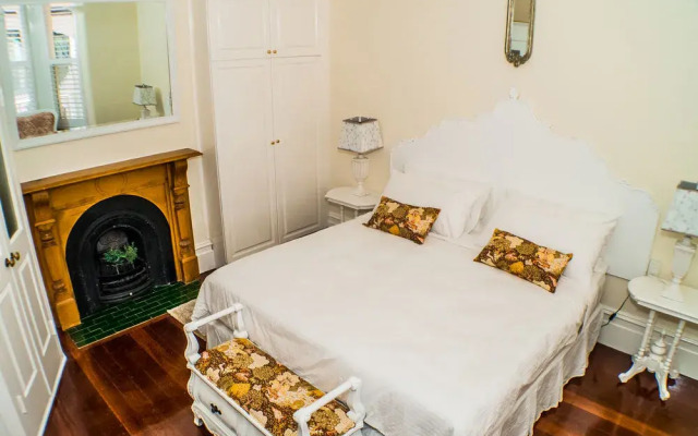 Heritage Cottage Bed And Breakfast