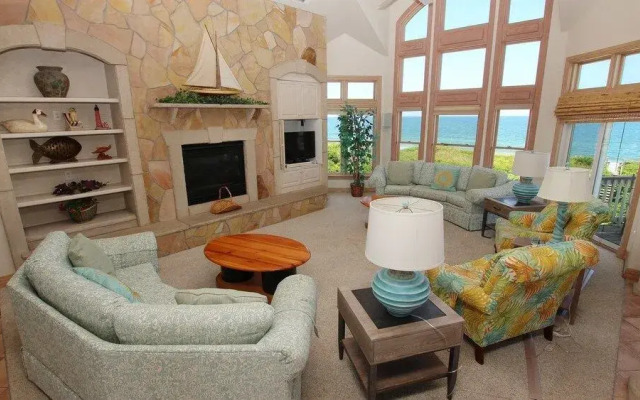 Atlantis - 7 Br Home